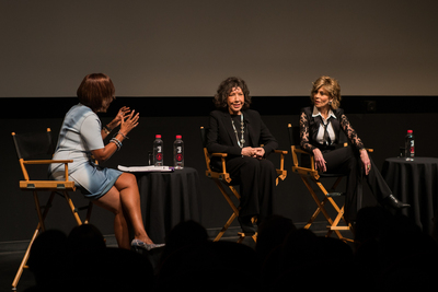 GRACE AND FRANKIE's Jane Fonda and Lily Tomlin Talk Aging, Equal Pay, and Hillary at Tribeca 2016