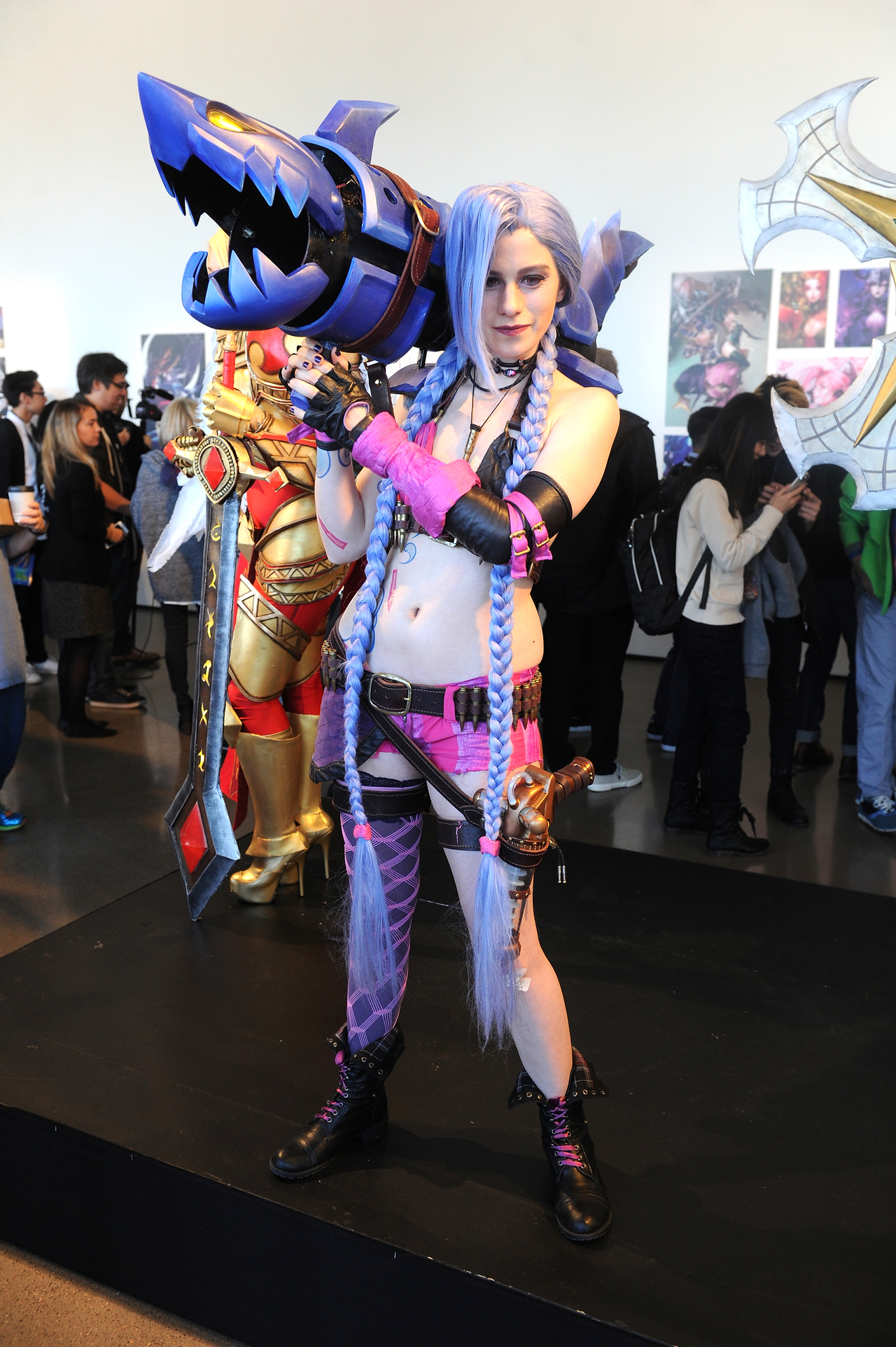 LEAGUE OF LEGENDS Cosplayer