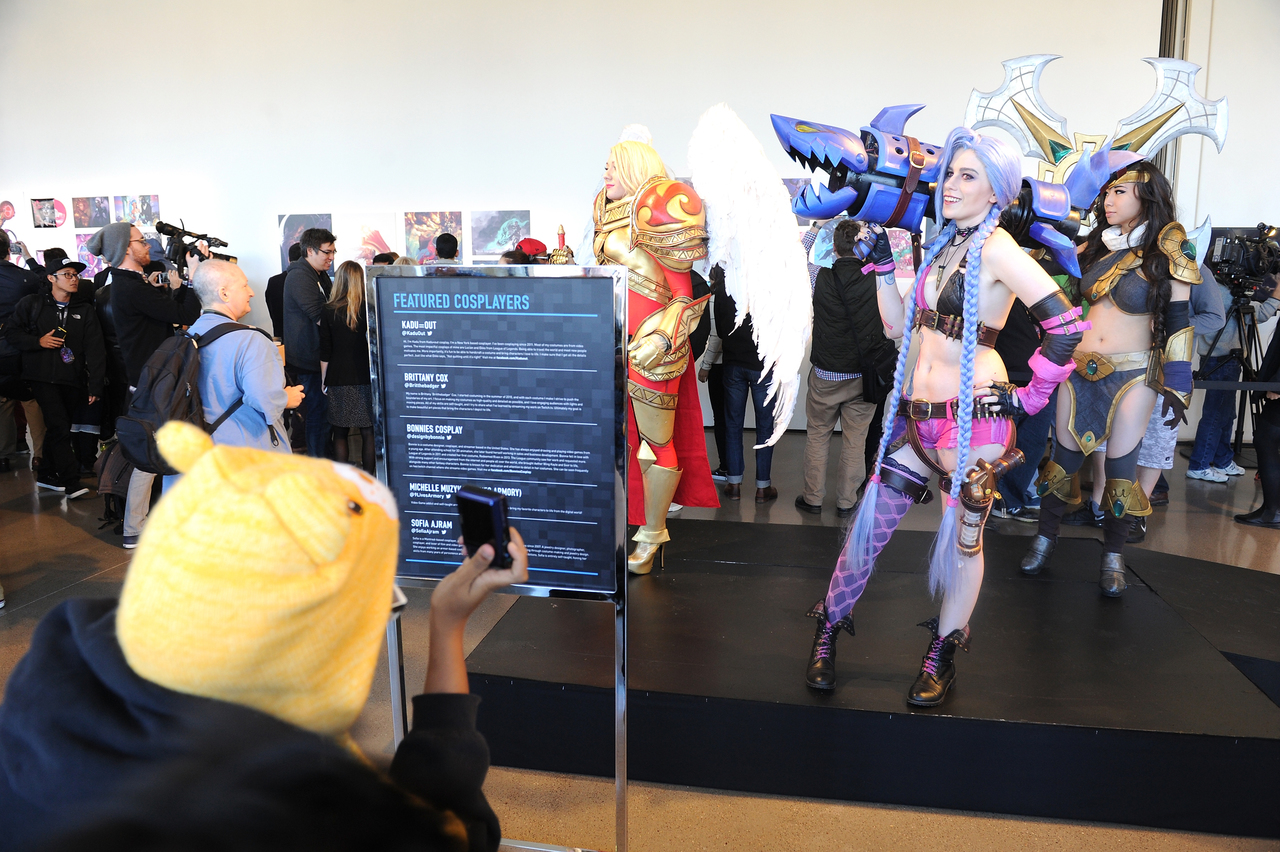 LEAGUE OF LEGENDS Cosplayers